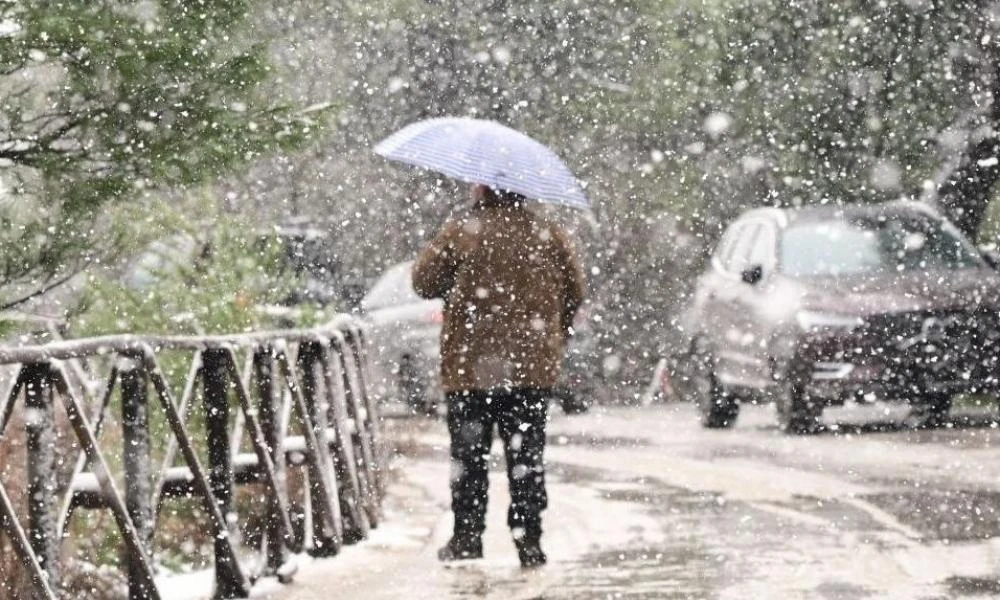 Κατά 10 βαθμούς πέφτει η θερμοκρασία από αύριο - Που θα «ρίξει» το περισσότερο χιόνι;